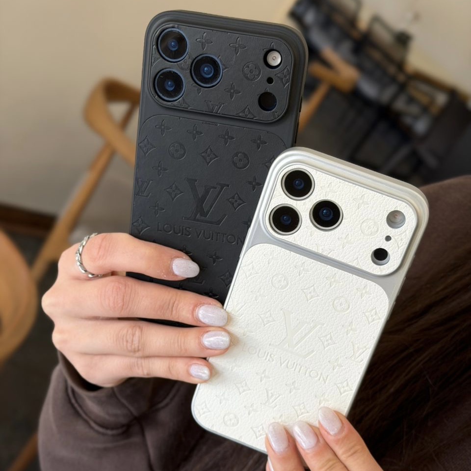 قاب Louis Vuitton لویی ویتون چرمی آیفون